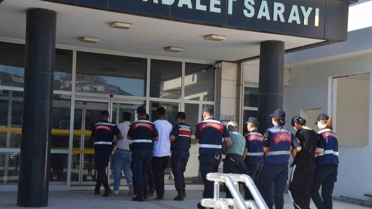 Serik’te sosyal medya dolandırıcılığı operasyonunda 4 şüpheliden 3’ü tutuklandı