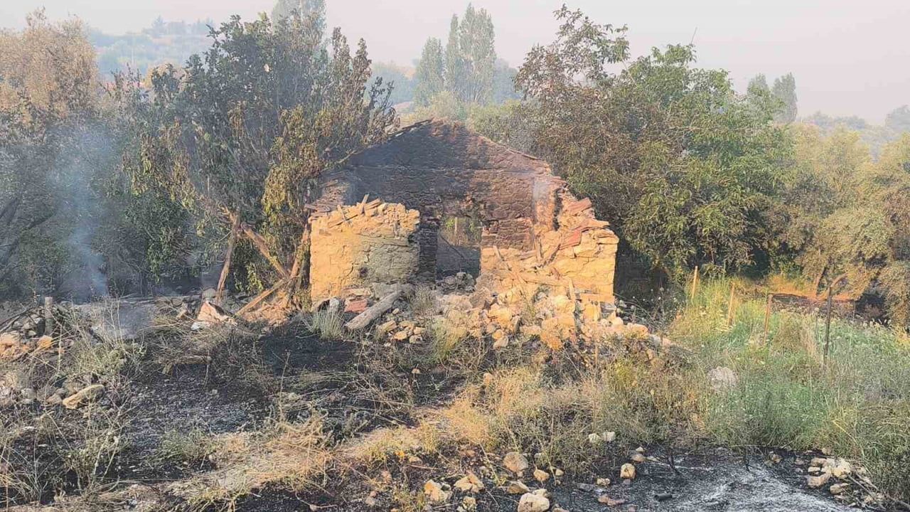Seydikemer'de yangın 24 saati aşkın müdahalenin ardından hasar tablosu ortaya çıktı