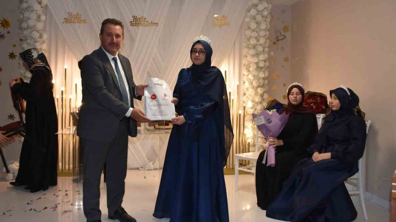 Şifa Kur’an Kursu'nda hafızlık tamamlama merasimi düzenlendi