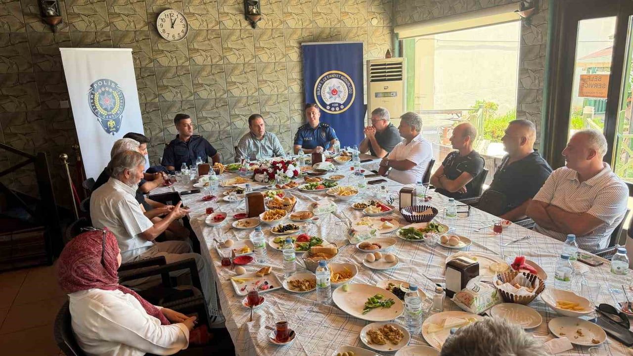 Silifke'de basınla buluşma: kaymakam Fırat tanıtımda iş birliğine çağırdı