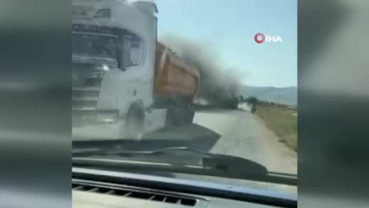 Sincan'da alev alan tır itfaiyenin müdahalesiyle söndürüldü