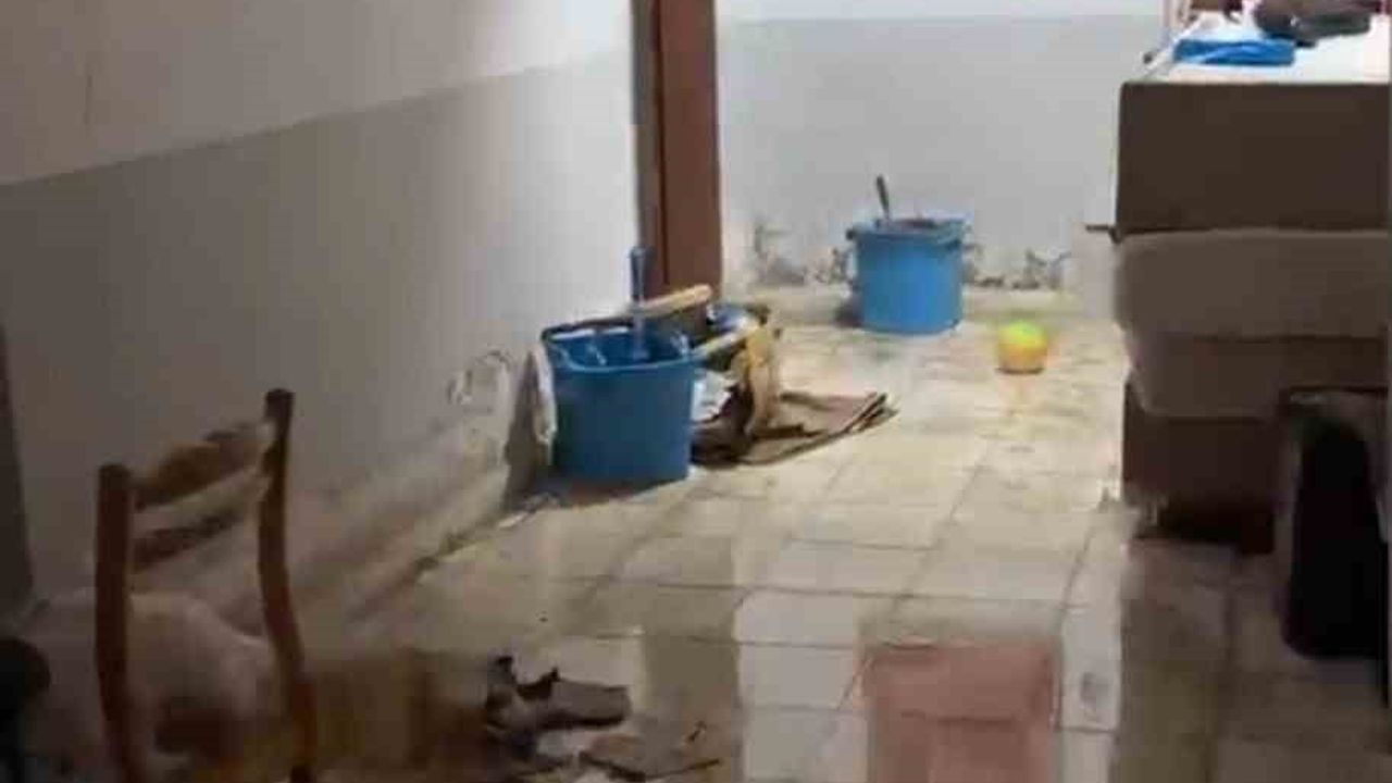 Sincan’da selin izleri belediye müdahalesiyle siliyor
