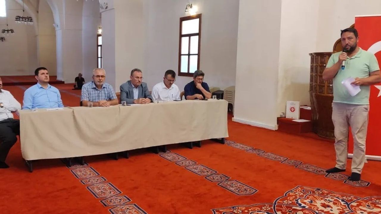 Sinop'ta tarihi camide hitabet ustaları sınandı