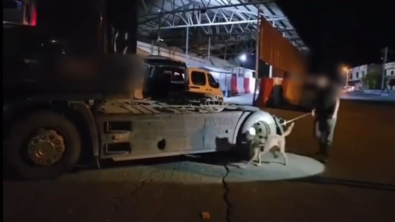 Şırnak’ta zehir yüklü tır uygulama noktasında yakalandı