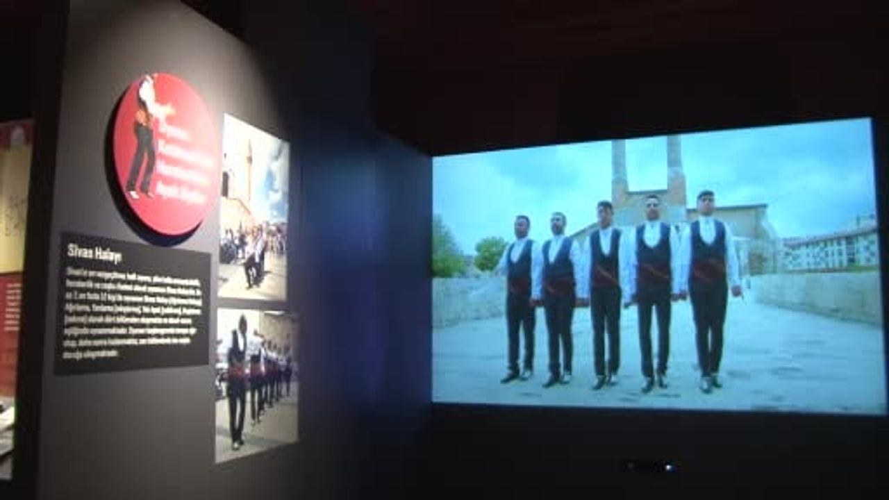 Sivas halayının simülasyonu turistlerin gözdesi oldu