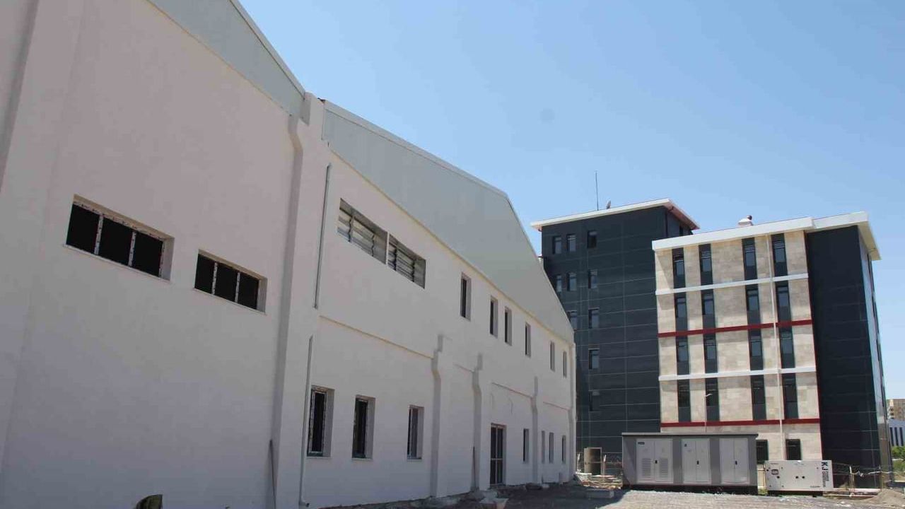 Sivas'ta 312 yataklı TOHM, SEM ve kamp eğitim merkezi tamamlanıyor