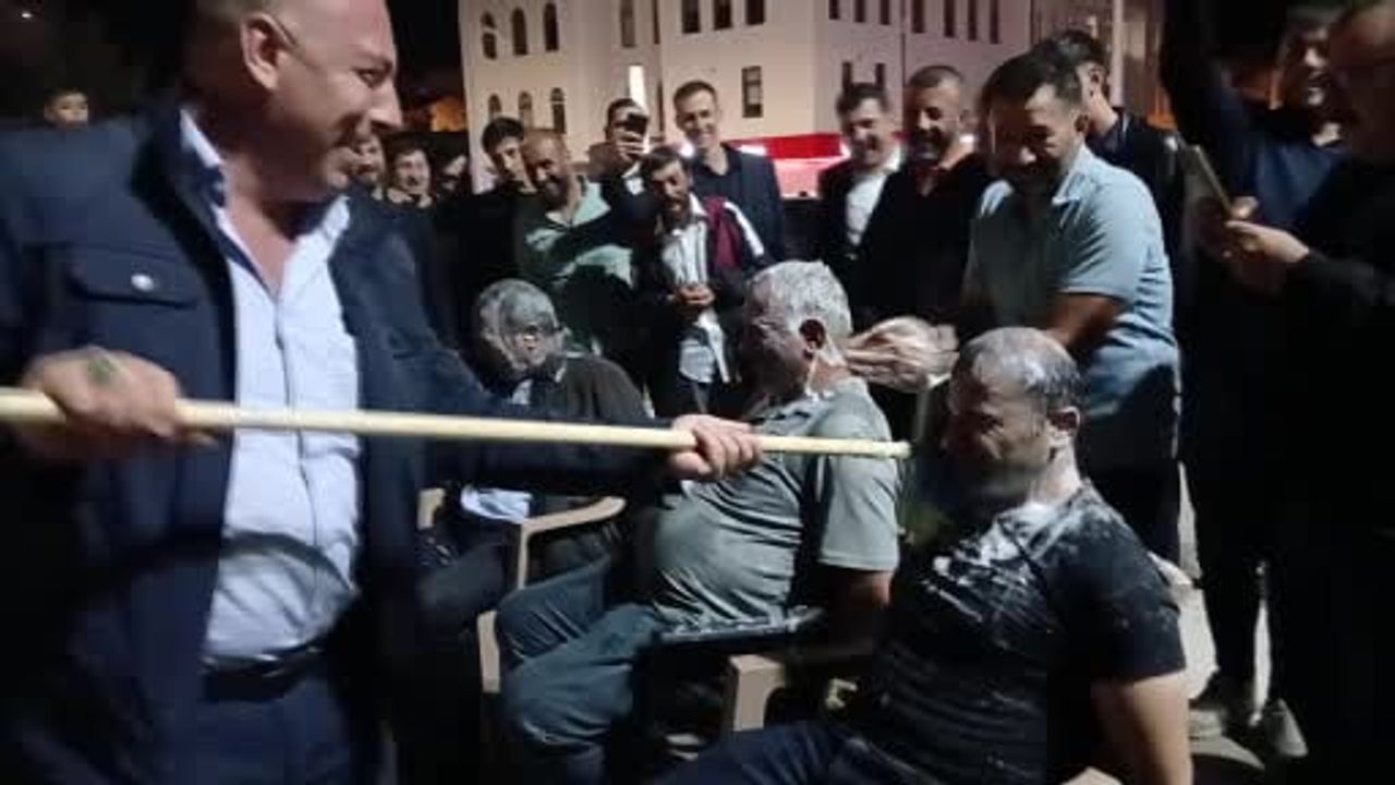 Sivas'ta asırlık düğün geleneği damadın yakınlarına zor anlar yaşattı