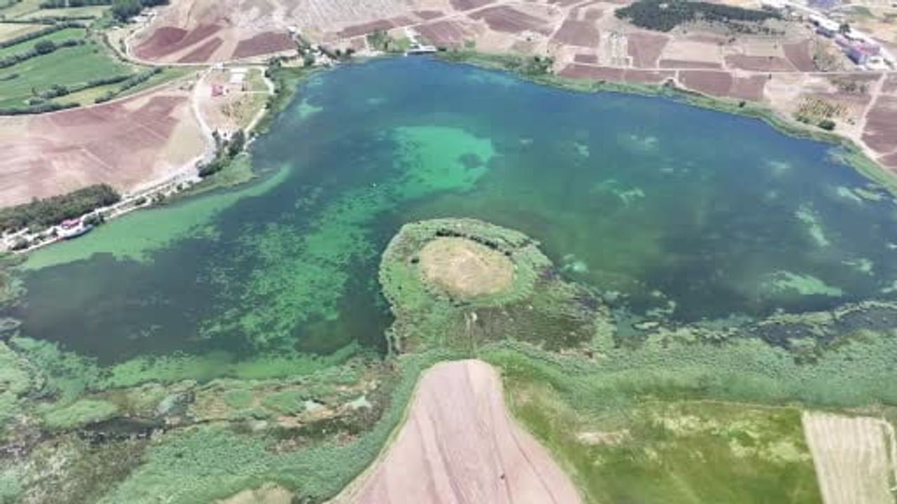 Sivas'ta Hafik Gölü yağışlarla dolup taştı