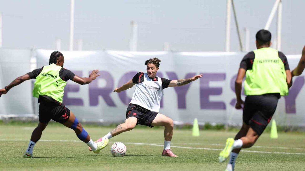 Sivasspor Erciyes'te ikinci etap hazırlıklarına girdi