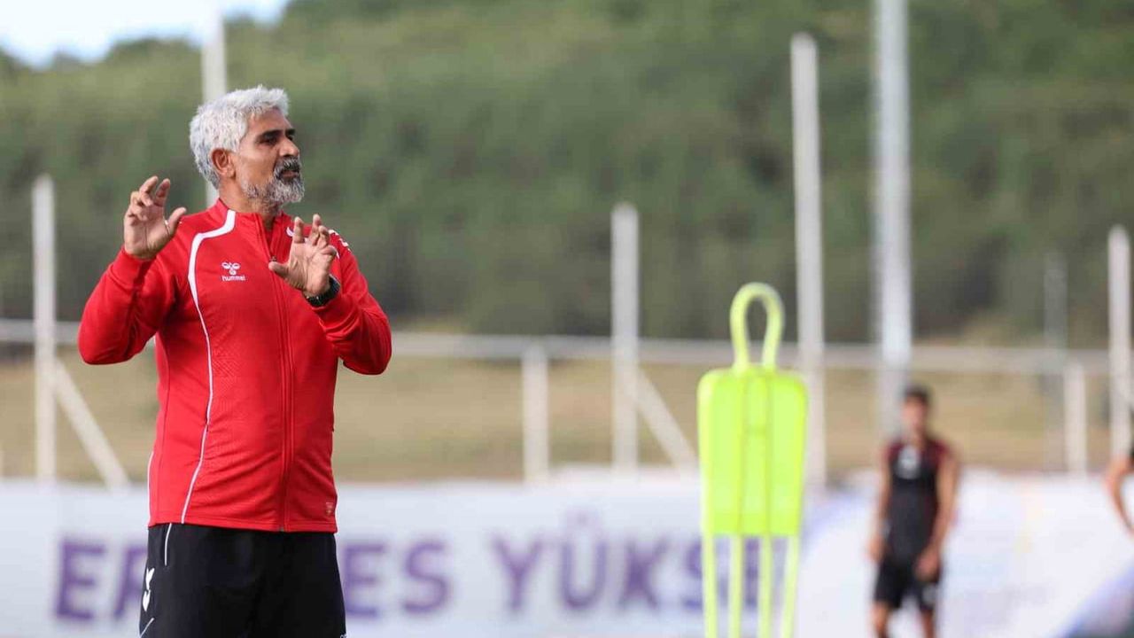 Sivasspor hazırlık kampını çift idmanla yoğunlaştırdı