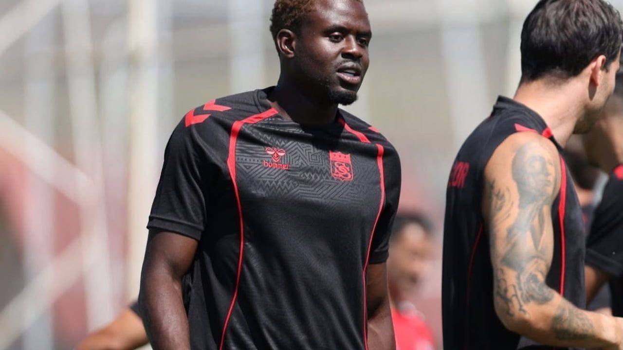 Sivasspor, Kimpioka ile yollarını ayırdı