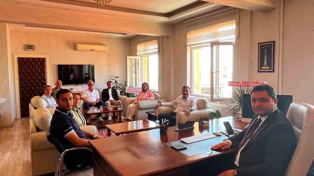 Sivrihisar kaymakamı Yunus Emre Temel’e AK Parti’den ziyaret ve görev dileği