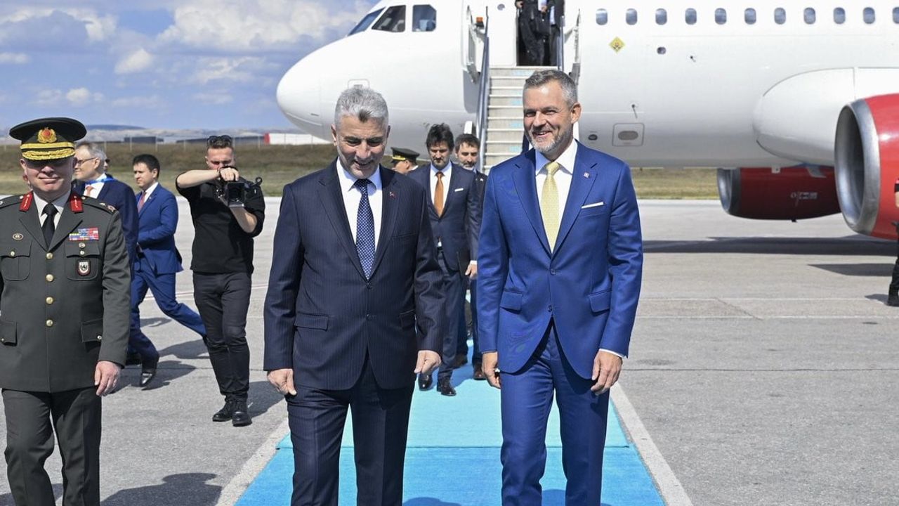 Slovakya cumhurbaşkanı Pellegrini ve Slovenya başbakanı Jansa Ankara'ya geldi