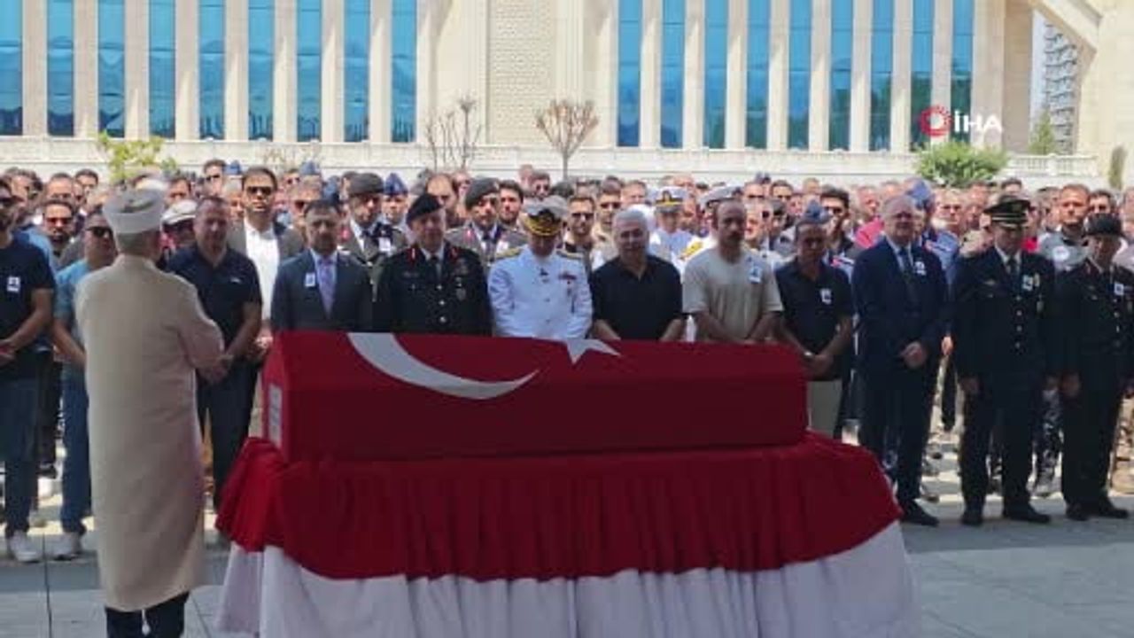 Son görevinde yaşamını yitiren emekli albay Yasa Özden Bakkal uğurlandı