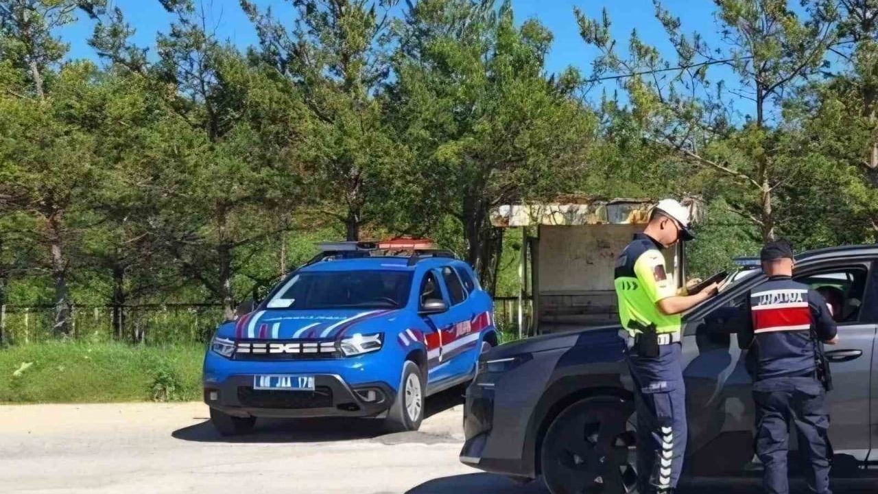 Sorgun'da kurallara uymayan sürücüye 204 bin 712 lira ceza