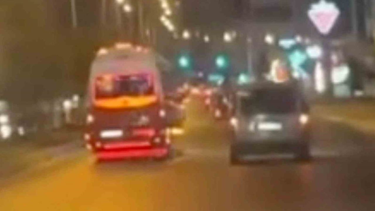Sosyal medya devriyesi mersin'de makas atan minibüsçüyü açığa çıkardı