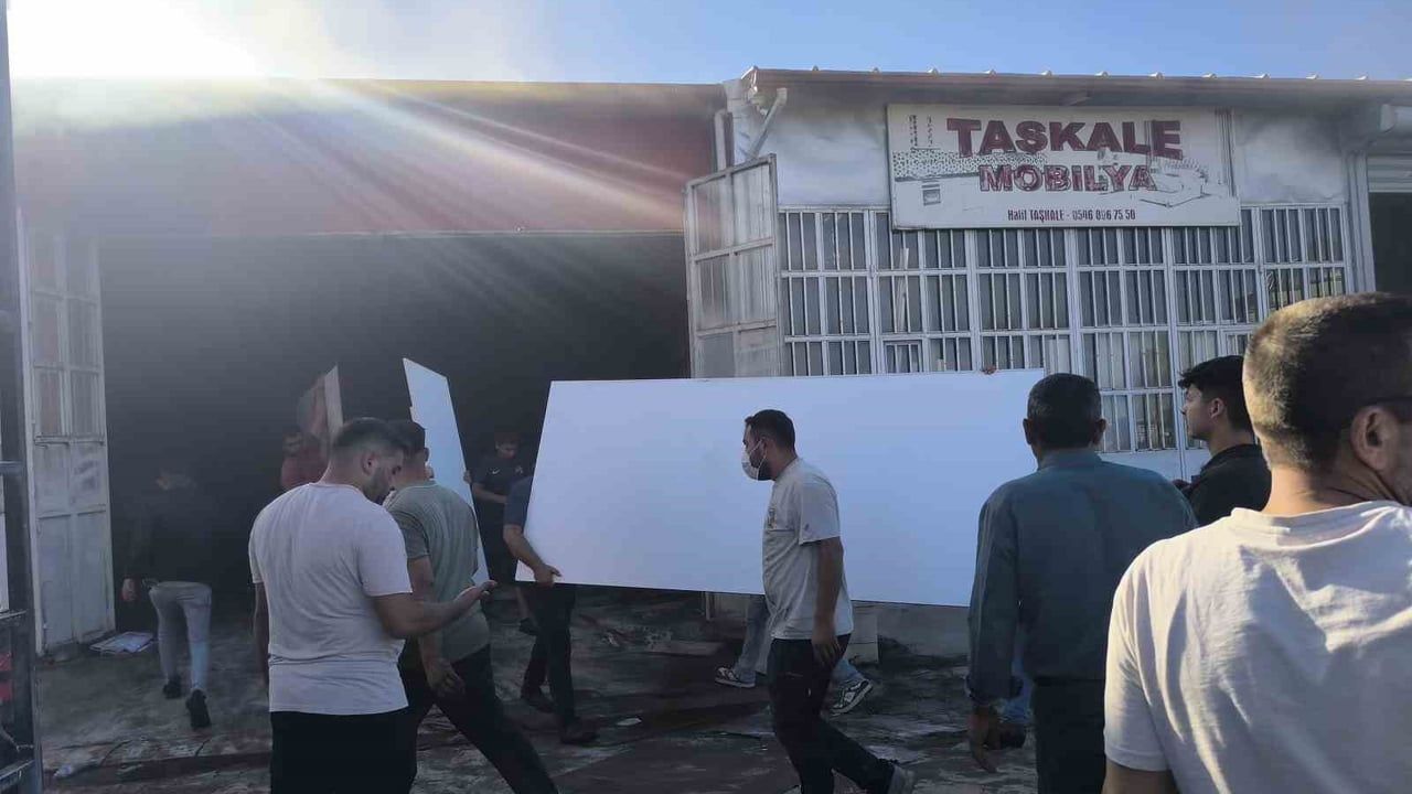 Şuhut'ta iş yerinde tüp patlaması sonucu yangın çıktı