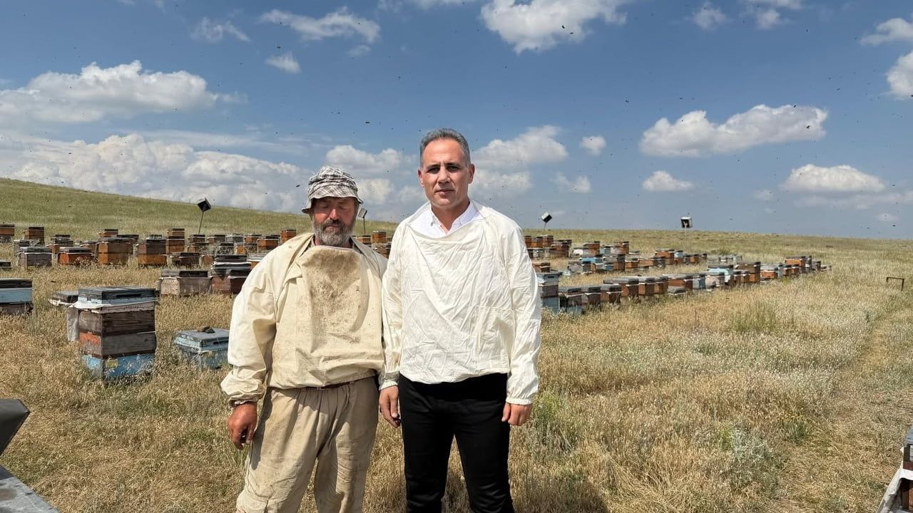 Tarım ve Orman müdürü Enver Aydın Kars yaylalarında arıcılarla buluştu