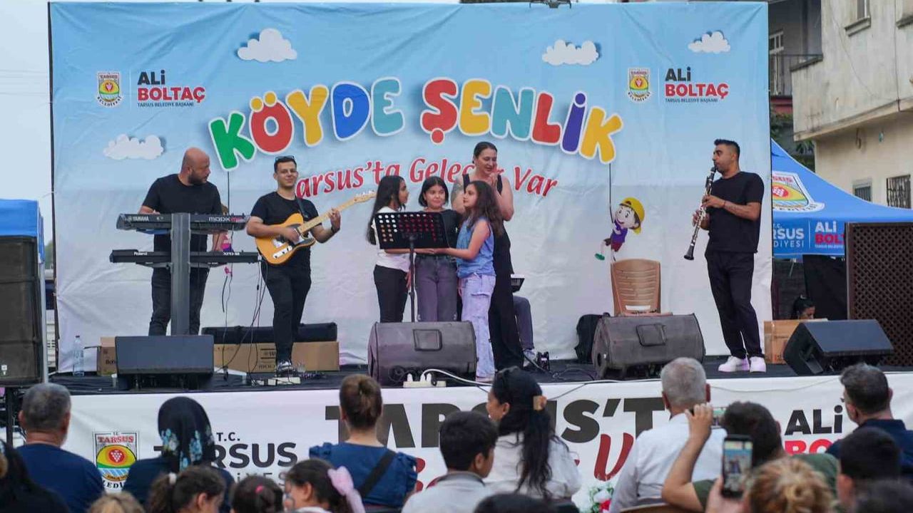 Tarsus'ta çocuklar köy şenliğinde buluştu