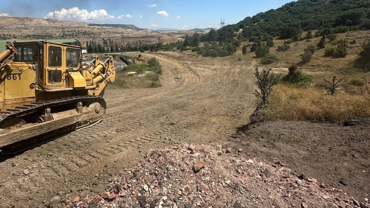 Tavşanlı'da orman sınırına ayırıcı güvenlik şeridi oluşturuldu
