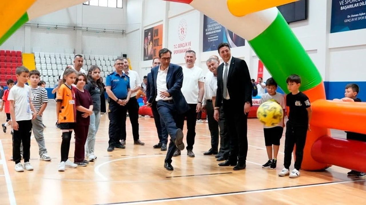 Tavşanlı yaz okulları görkemli törenle açıldı