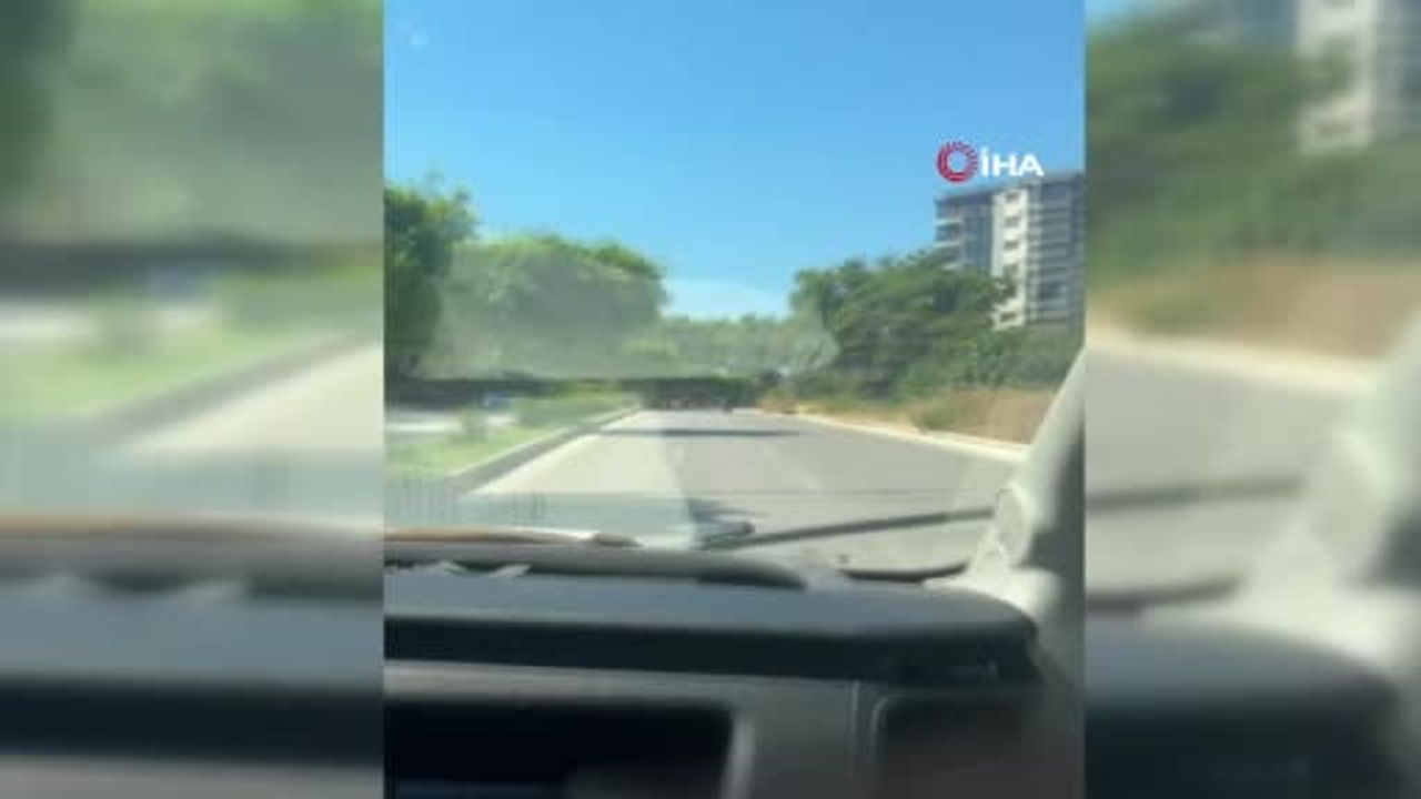 Tehlikeli gösteri motosikletin devrilmesine yol açtı