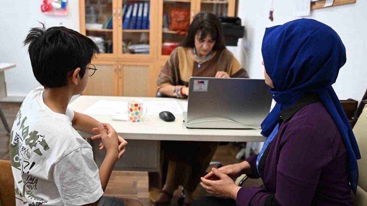 Tercih danışmanlığı hizmeti LGS ve YKS adaylarına sunuldu