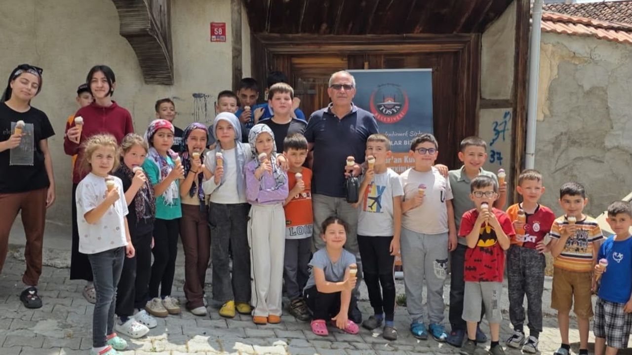 Tosya belediyesi yaz kur’an kurslarında öğrencilere dondurma ikram etti