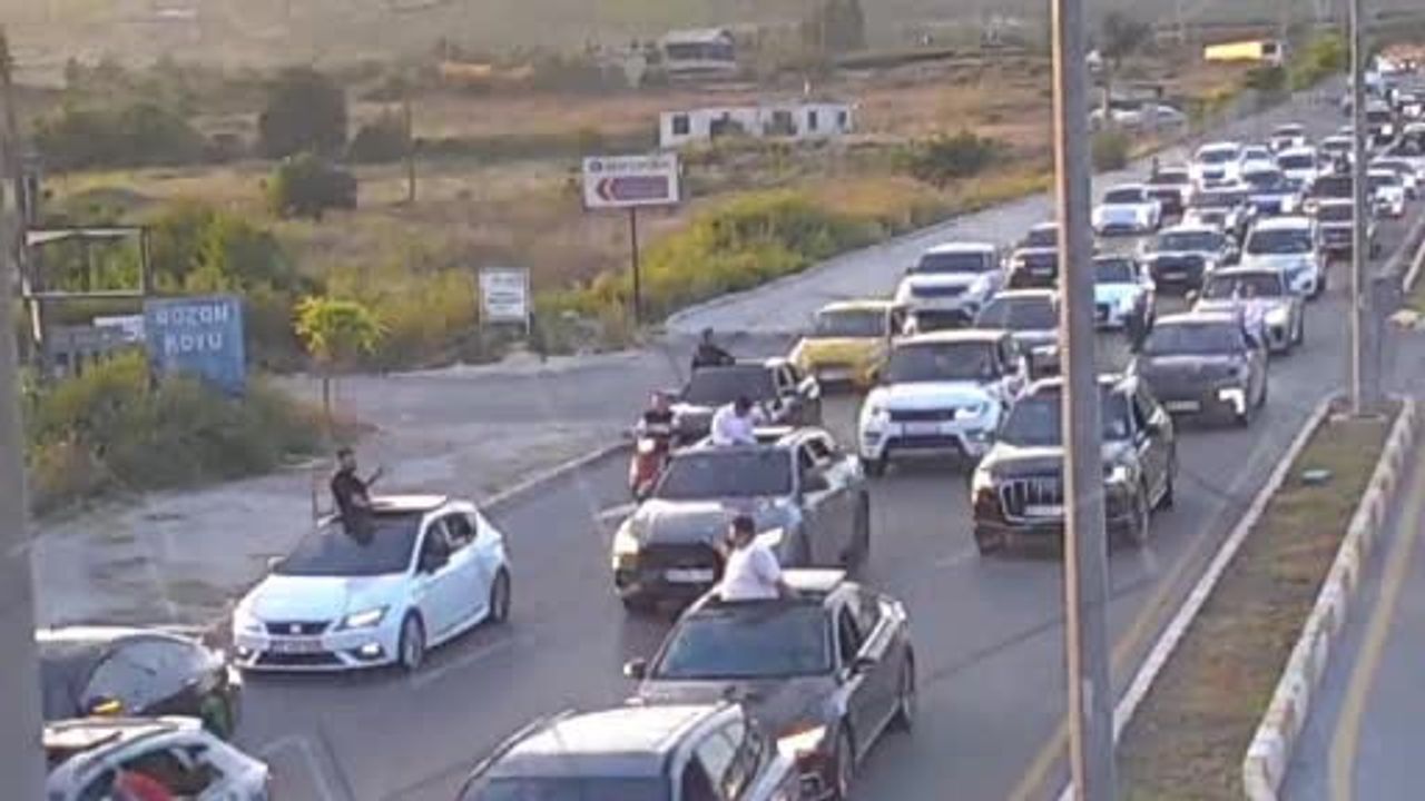 Trafik güvenliğini tehlikeye atan düğün konvoyuna 695 bin 862 lira ceza