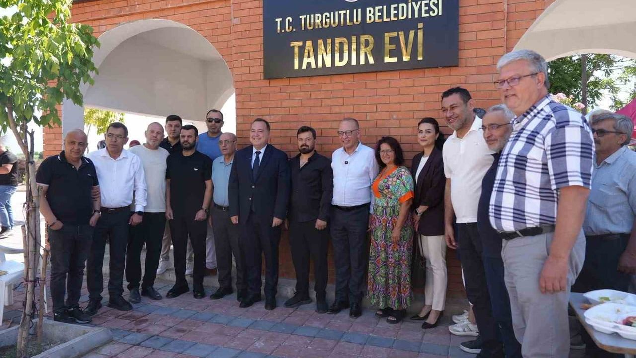 Turgutlu’da İstasyonaltı’na tandır evi açıldı