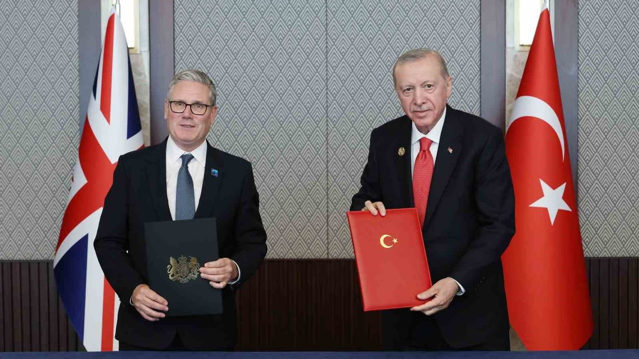 Türkiye ile Birleşik Krallık arasında güvenlik ve savunma ortaklığı belgesi imzalandı