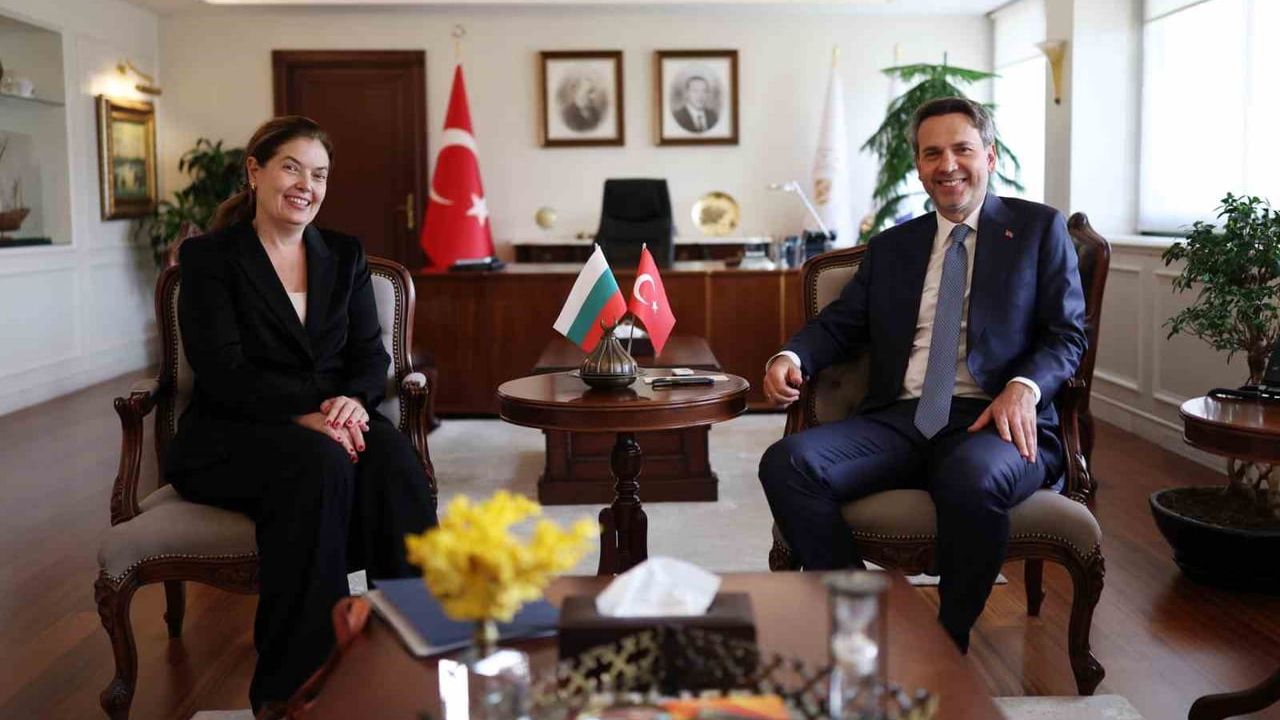 Türkiye ile Bulgaristan arasında doğal gaz iş birliği protokolü imzalandı