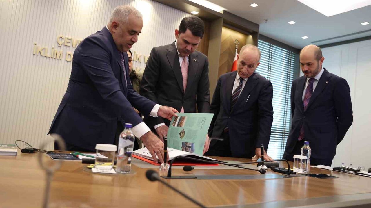 Türkiye ile Umman arasında konut ve kentsel planlama alanında mutabakat zaptı imzalandı