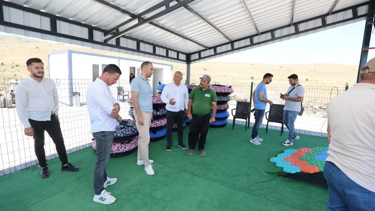 Türkiye’nin en uzun renkli kaydırağı Niğde’de hizmete girdi
