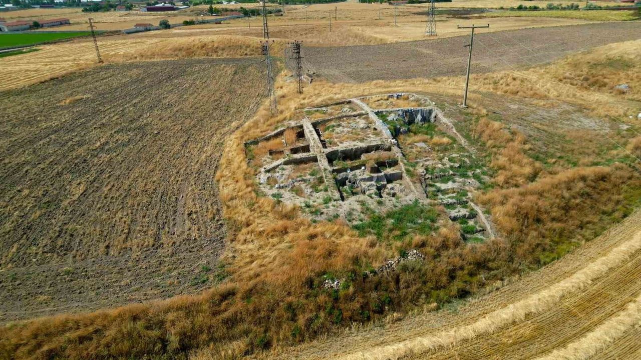 Üçhöyük kazı alanı boş kaldı; çalışmalar başka alana kaydırıldı