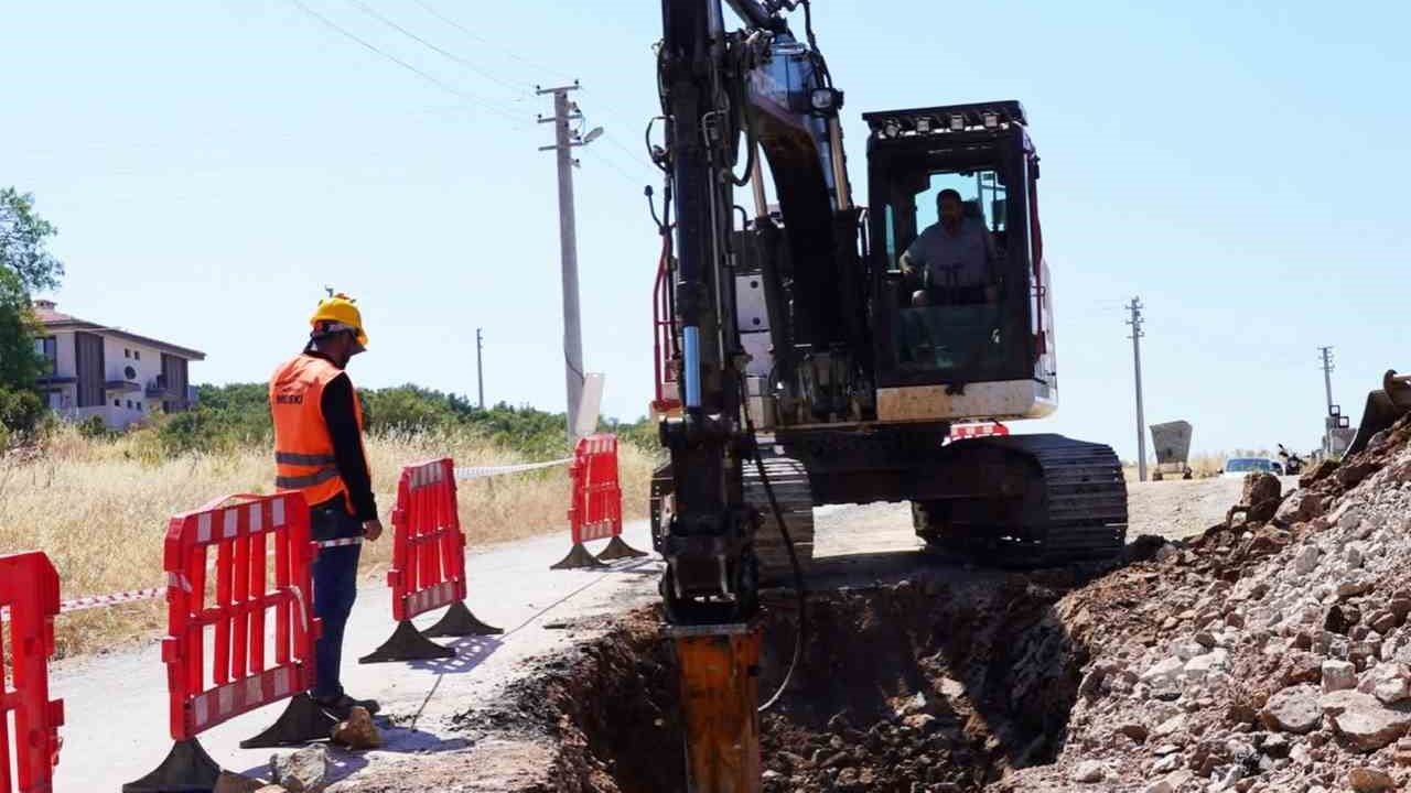 Ula'da kanalizasyon hattı olmayan bölgelere yeni hat çalışması
