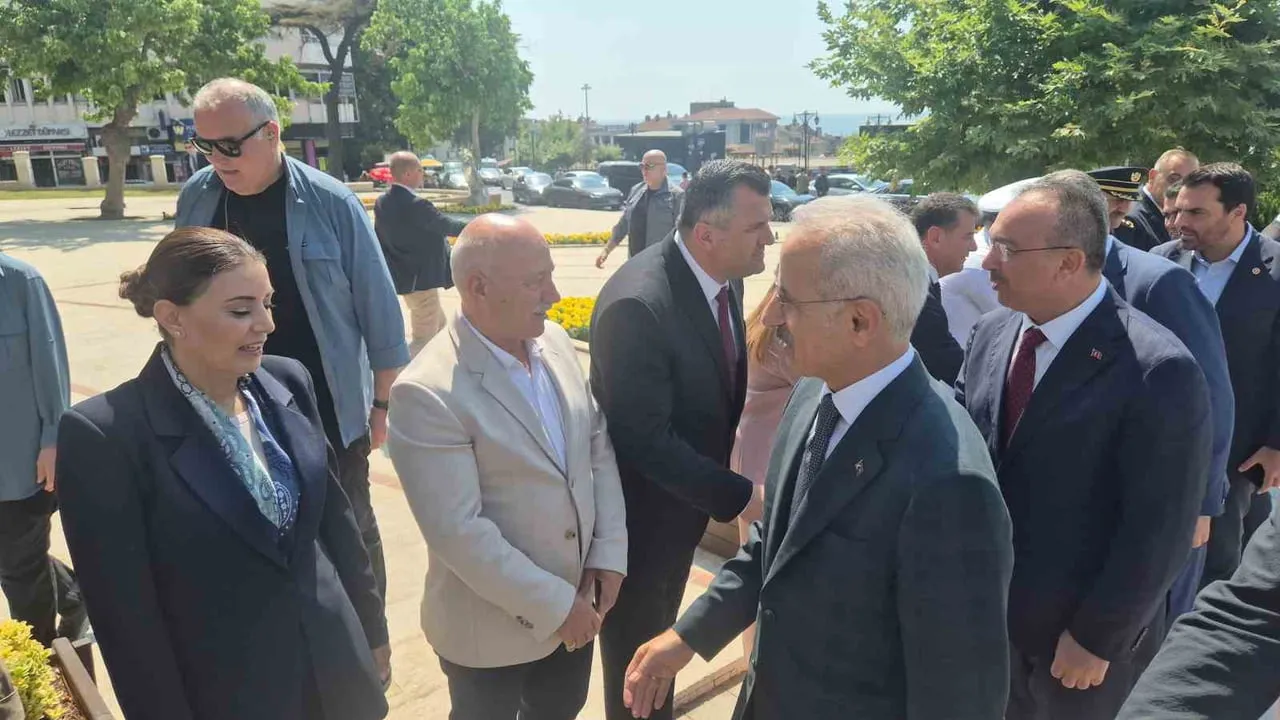 Ulaştırma ve altyapı bakanı Abdulkadir Uraloğlu Tekirdağ'da koordinasyon toplantısına katıldı