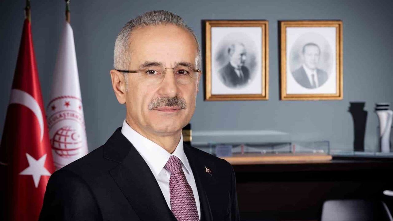 Ulaştırma ve altyapı bakanı Uraloğlu 15 Temmuz gecesini anlattı