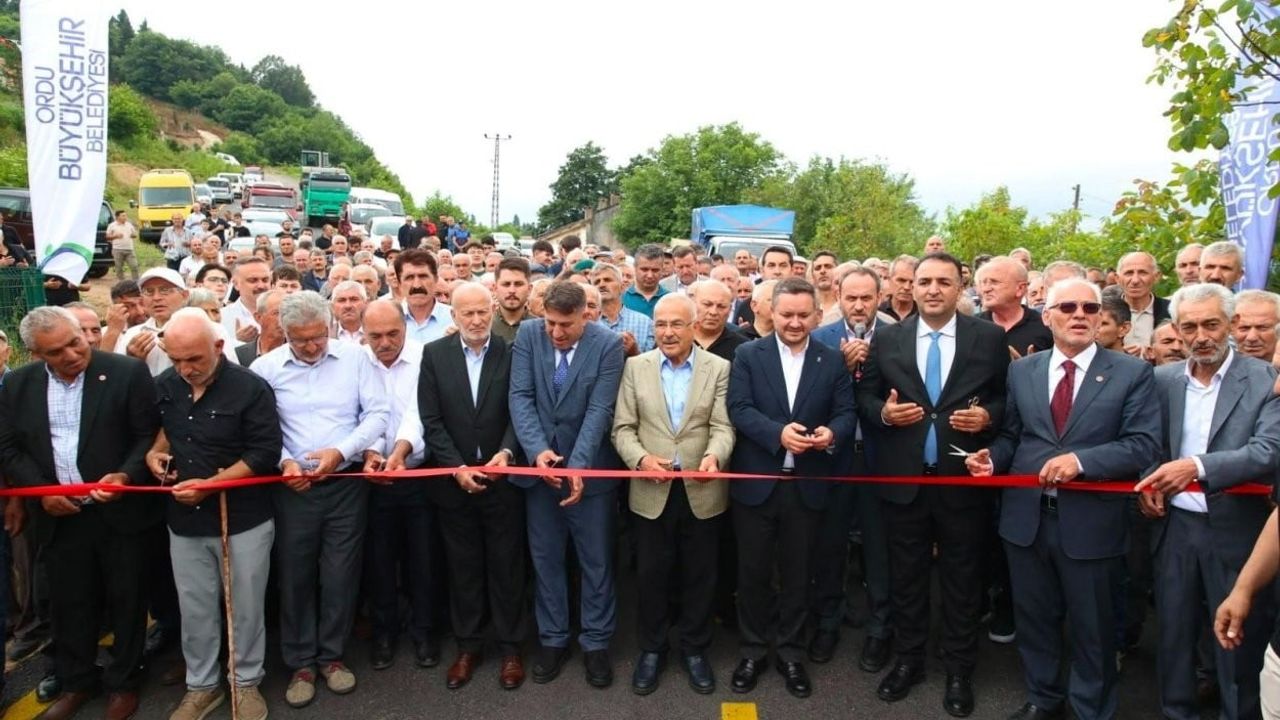 Ulubey'de ulaşım konforunu artıran 5 kilometrelik grup yolu açıldı