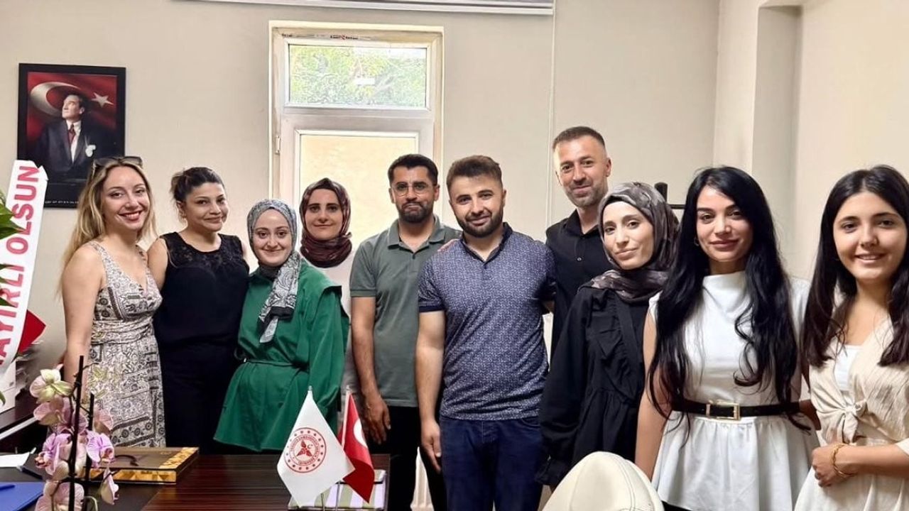 Uludere'de ilk kadın ilçe sağlık müdürü göreve başladı