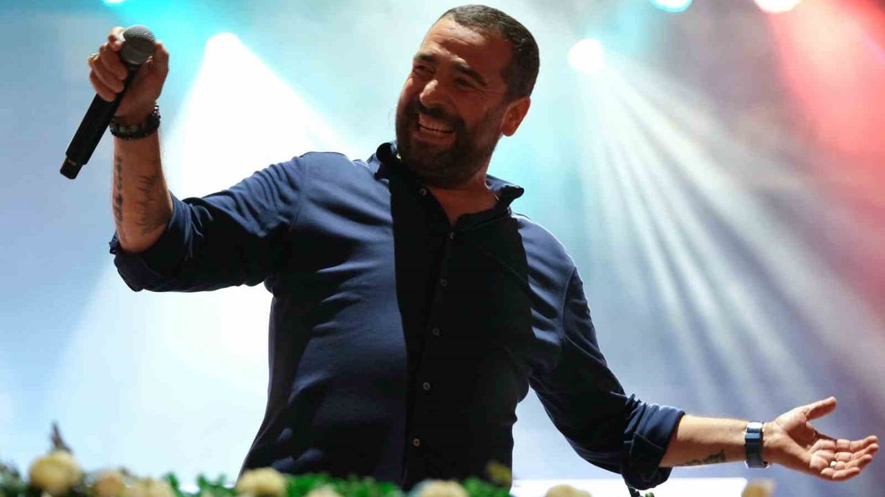 Ümit Yaşar ile Büyükçekmece amfisinde coşku dolu konser