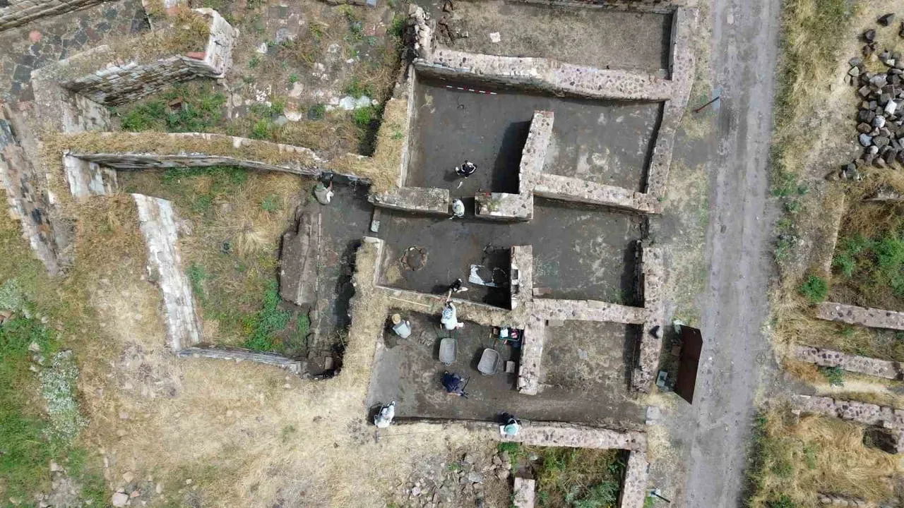 UNESCO mirası Ani'de 2026 kazıları beş noktada sürüyor