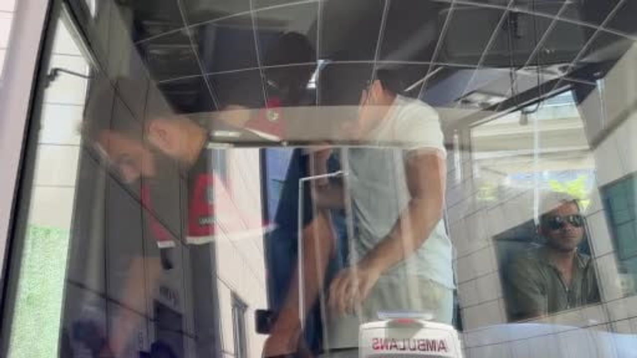 Ünlülere yönelik uyuşturucu soruşturmasında gözaltına alınanlar sağlık kontrolünden geçirildi