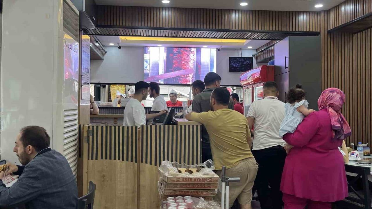 Ünye'de dönercide hayat kurtaran müdahale