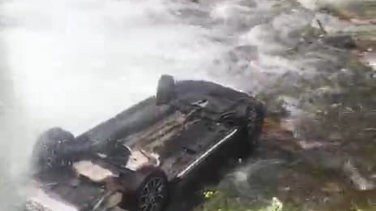 Uzungöl'de araç şelaleye düştü: 1 yaralı