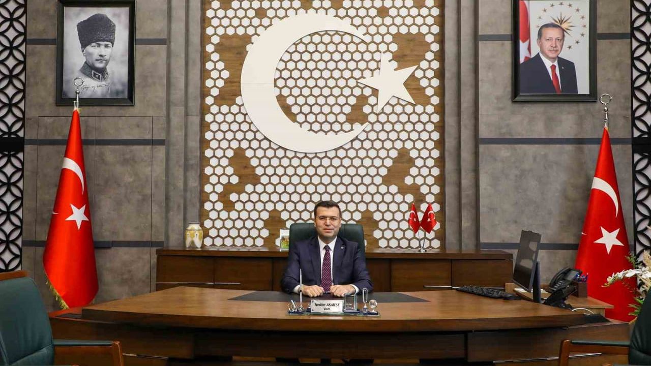 Vali Akmeşe'den 15 Temmuz mesajı: milli irade asla esir alınamaz