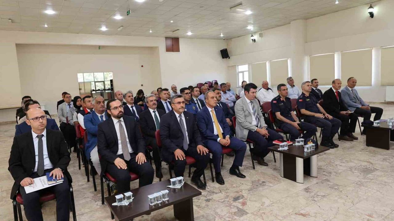 Vali Aktaş'tan Hocalar'da ormanların korunması çağrısı