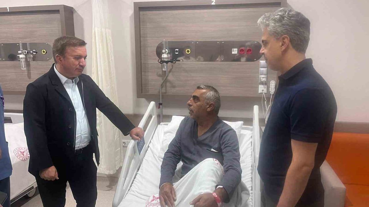 Vali Aydoğdu'dan Adem Güneş'e hastanede geçmiş olsun ziyareti