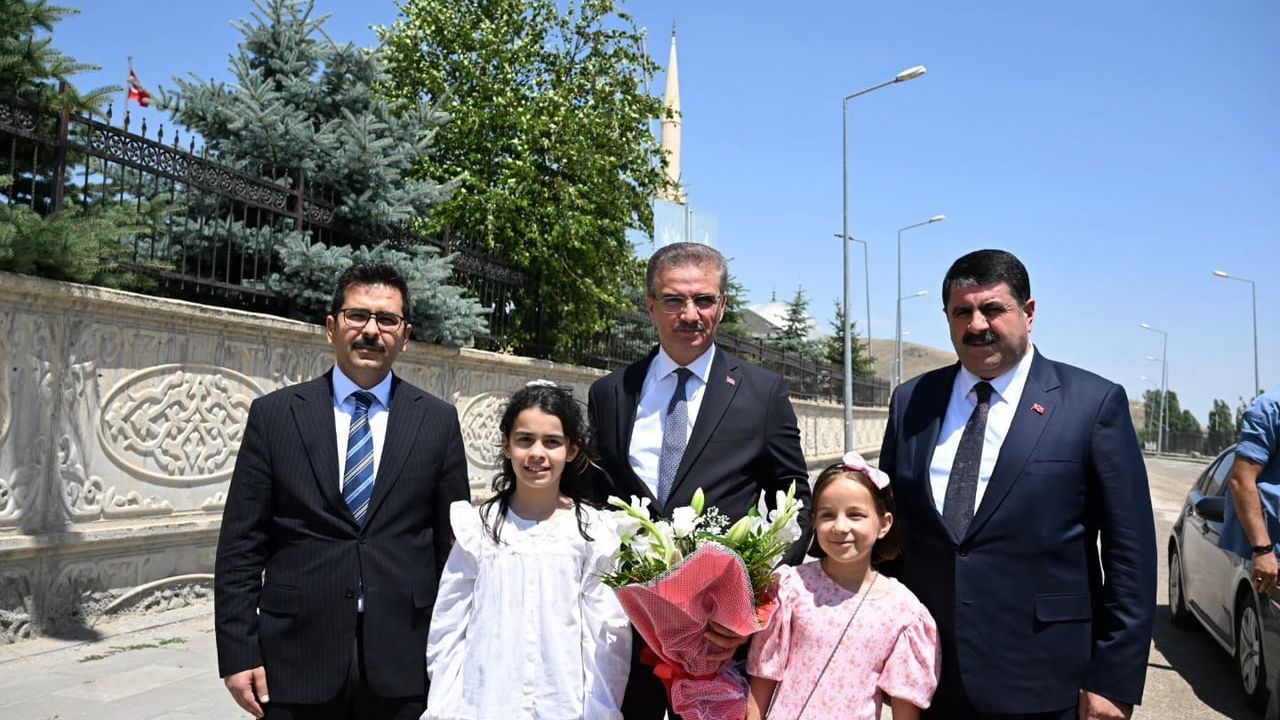 Vali Baruş Köprüköy'de kültürel miras ve toplum buluşması gerçekleştirdi