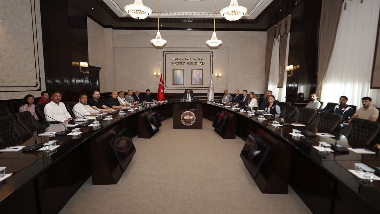 Vali Masatlı başkanlığında Antakya tarihi kent merkezi toplantısı gerçekleştirildi
